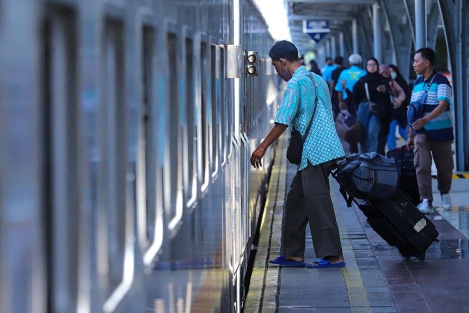 Penjualan Tiket Kereta di Long Weekend Capai 685.933, Ini 10 Stasiun dengan Keberangkatan Tertinggi Penjualan Tiket Kereta di Long Weekend Capai 685.933, Ini 10 Stasiun dengan Keberangkatan Tertinggi