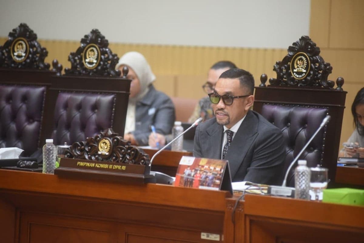 Kejagung Serahkan Rp10,2 Triliun Uang Kejahatan ke Negara, Sahroni: Tingkatkan Kepercayaan Publik! Kejagung Serahkan Rp10,2 Triliun Uang Kejahatan ke Negara, Sahroni: Tingkatkan Kepercayaan Publik!