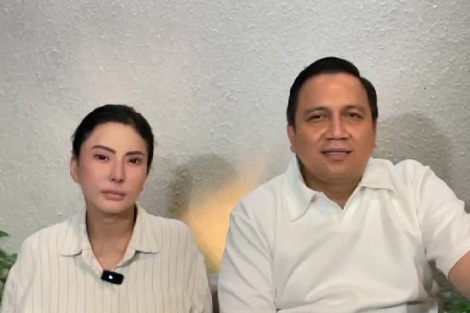 Ayu Aulia Minta Maaf ke Ridwan Kamil dan Roby Kurniawan, Akui Unggahan soal Kehamilan Hanya Halusinasi Ayu Aulia Minta Maaf ke Ridwan Kamil dan Roby Kurniawan, Akui Unggahan soal Kehamilan Hanya Halusinasi