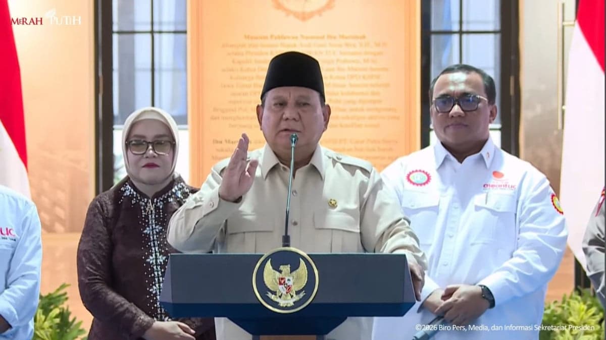 Prabowo: Rakyat di Desa Enggak Pakai Dolar Kok Prabowo: Rakyat di Desa Enggak Pakai Dolar Kok