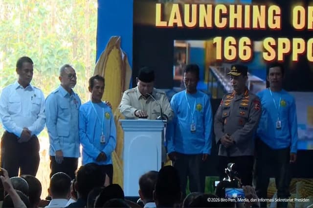 Didampingi Kapolri, Prabowo Resmikan 10 Gudang Ketahanan Pangan-SPPG Polri di Tuban Didampingi Kapolri, Prabowo Resmikan 10 Gudang Ketahanan Pangan-SPPG Polri di Tuban