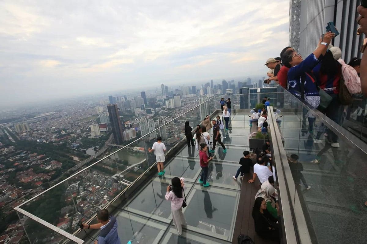 Porsi Investasi Asing Cuma 1,8, Ekonom: Perizinan Masih Berlarut-larut Porsi Investasi Asing Cuma 1,8, Ekonom: Perizinan Masih Berlarut-larut