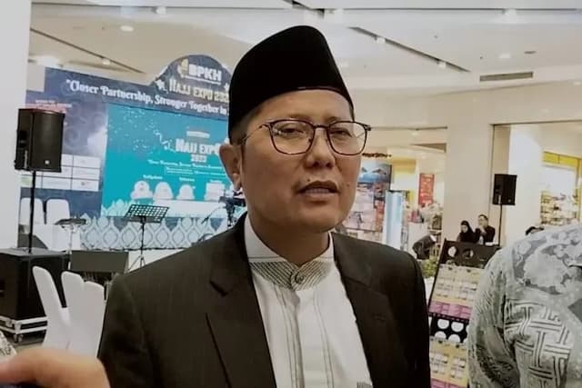 Imbau Jemaah Jaga Kondisi Fisik, KH Cholil Nafis: Jangan Sampai Tenaga Habis sebelum Puncak Haji Imbau Jemaah Jaga Kondisi Fisik, KH Cholil Nafis: Jangan Sampai Tenaga Habis sebelum Puncak Haji