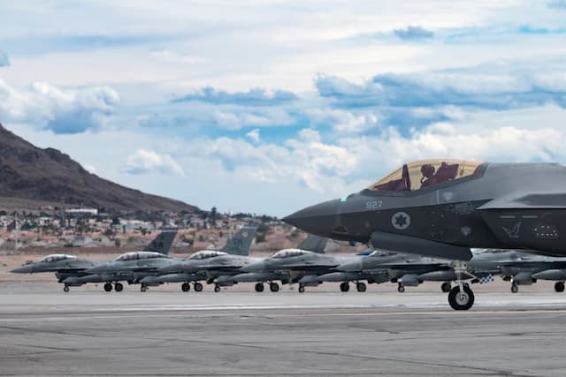 AS dan Israel Bersiap Bombardir Iran Lagi, Paling Cepat Minggu Depan AS dan Israel Bersiap Bombardir Iran Lagi, Paling Cepat Minggu Depan