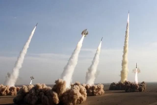 Situasi Genting, Iran Juga Siap Perang Lagi Melawan AS dan Israel Situasi Genting, Iran Juga Siap Perang Lagi Melawan AS dan Israel