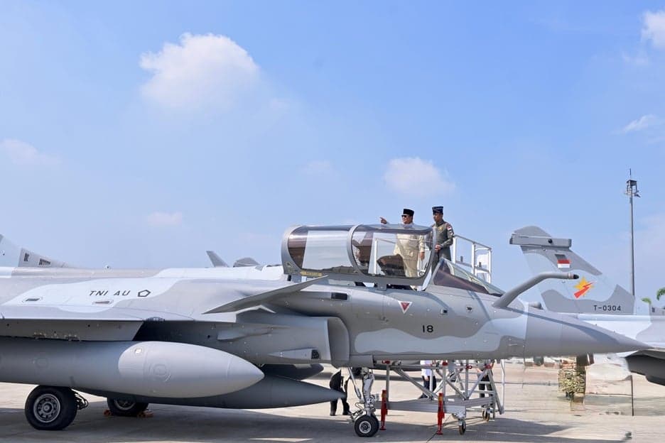 Momen Prabowo Cek Cockpit Jet Tempur Rafale Buatan Prancis Momen Prabowo Cek Cockpit Jet Tempur Rafale Buatan Prancis
