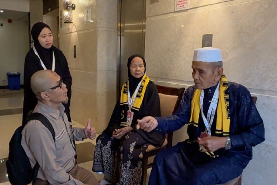 Menilik Perjuangan 'Sapu Jagat' Kawal Jemaah Disabilitas di Makkah Menilik Perjuangan 'Sapu Jagat' Kawal Jemaah Disabilitas di Makkah