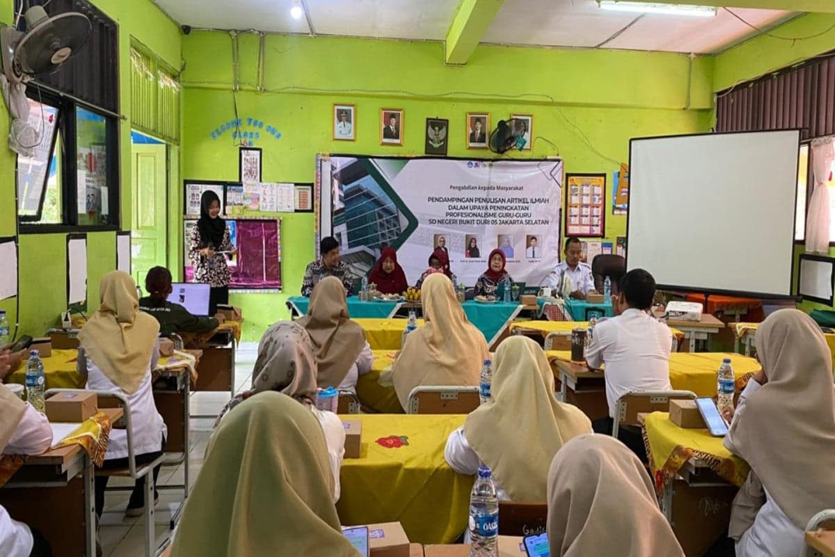 Kolaborasi Dosen dan Mahasiswa UNJ Dorong Guru SD Produktif Menulis Karya Ilmiah Kolaborasi Dosen dan Mahasiswa UNJ Dorong Guru SD Produktif Menulis Karya Ilmiah