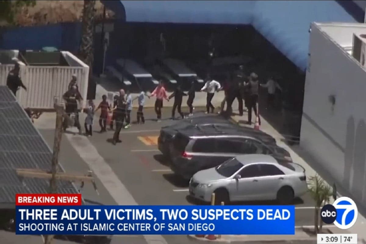 Penembakan Guncang Masjid Terbesar San Diego AS, 5 Tewas, Termasuk 2 Tersangka Penembakan Guncang Masjid Terbesar San Diego AS, 5 Tewas, Termasuk 2 Tersangka