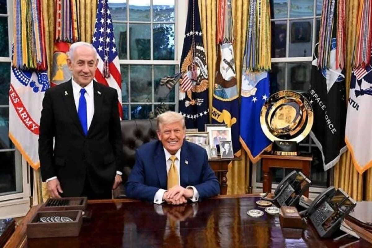 Iran Siapkan Hadiah Rp1 Triliun bagi yang Mengirim Trump dan Netanyahu ke Neraka Iran Siapkan Hadiah Rp1 Triliun bagi yang Mengirim Trump dan Netanyahu ke Neraka