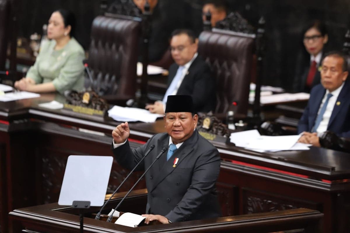 Prabowo: Rakyat Tidak Bermimpi Hidup Kaya Raya, tapi Bisa Hidup Layak Prabowo: Rakyat Tidak Bermimpi Hidup Kaya Raya, tapi Bisa Hidup Layak
