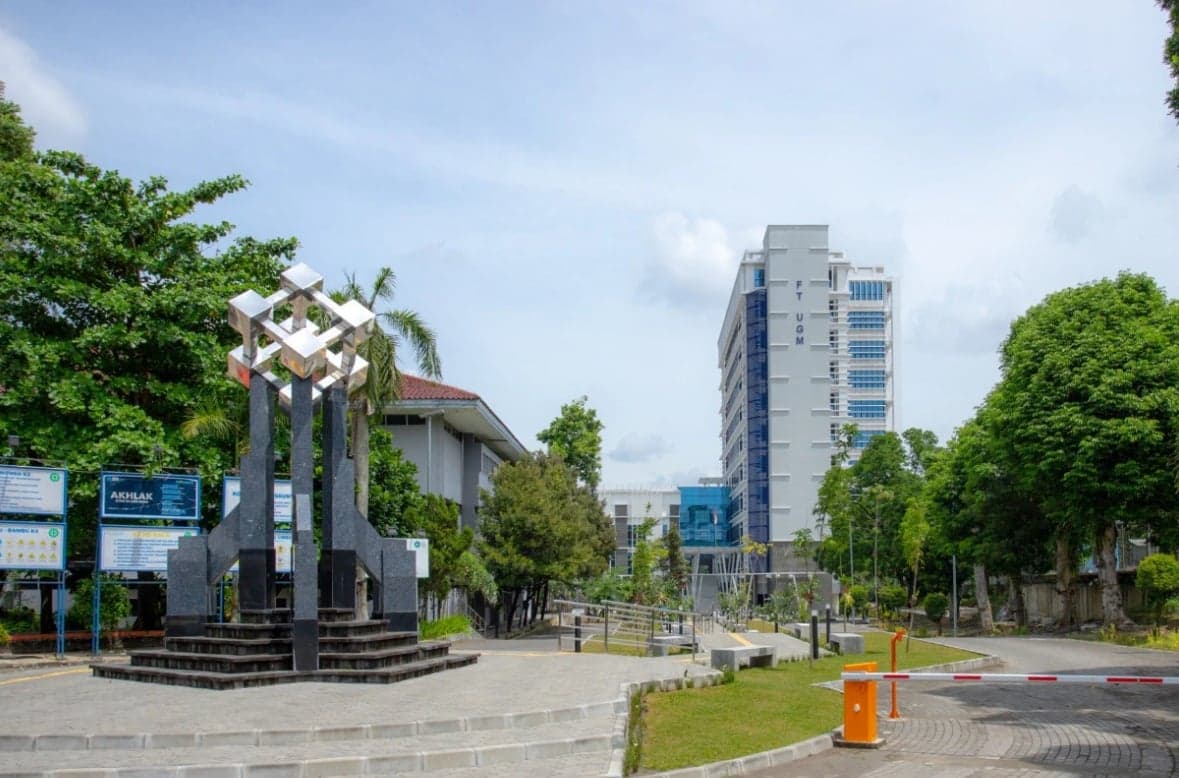 UGM Tegaskan Belum Akan Ubah Nomenklatur Teknik Menjadi Rekayasa UGM Tegaskan Belum Akan Ubah Nomenklatur Teknik Menjadi Rekayasa
