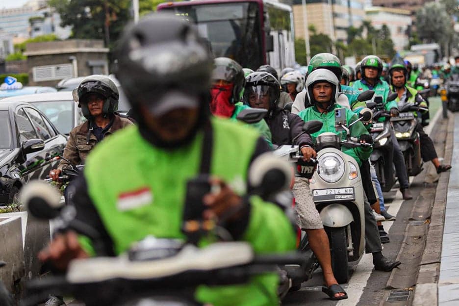 Efek Komisi Turun Gerus Pendapatan Aplikator Ojol, Ini Penyelamatnya Efek Komisi Turun Gerus Pendapatan Aplikator Ojol, Ini Penyelamatnya