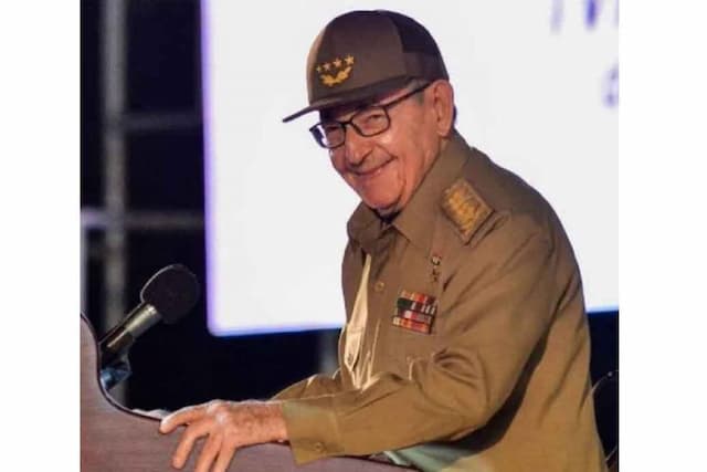 AS Resmi Mendakwa Mantan Presiden Kuba Raul Castro atas Penembakan 2 Pesawat AS Resmi Mendakwa Mantan Presiden Kuba Raul Castro atas Penembakan 2 Pesawat