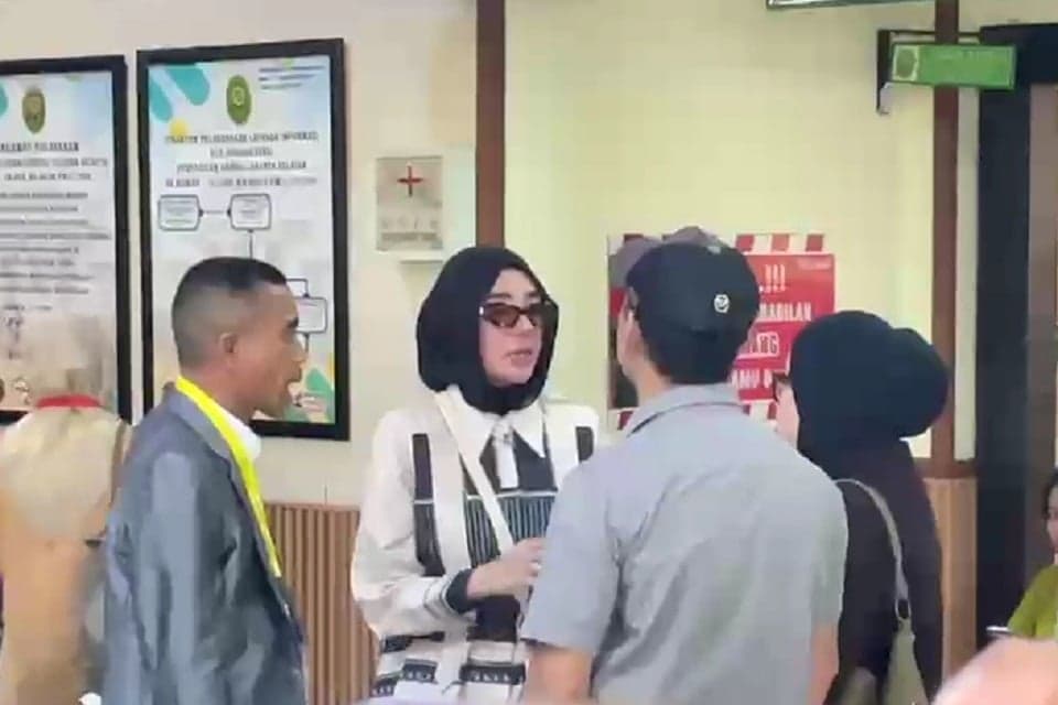 Clara Shinta Lemas usai Mediasi Cerai dengan Alexander Assad, Minta Doa dan Dukungan Clara Shinta Lemas usai Mediasi Cerai dengan Alexander Assad, Minta Doa dan Dukungan