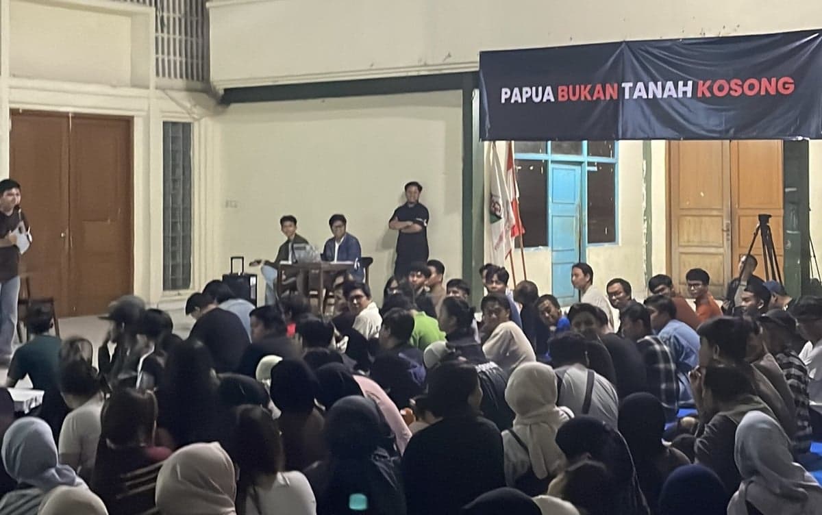 Ratusan Peserta Padati Nobar Pesta Babi di Sekretariat PMKRI Jakarta Pusat Ratusan Peserta Padati Nobar Pesta Babi di Sekretariat PMKRI Jakarta Pusat