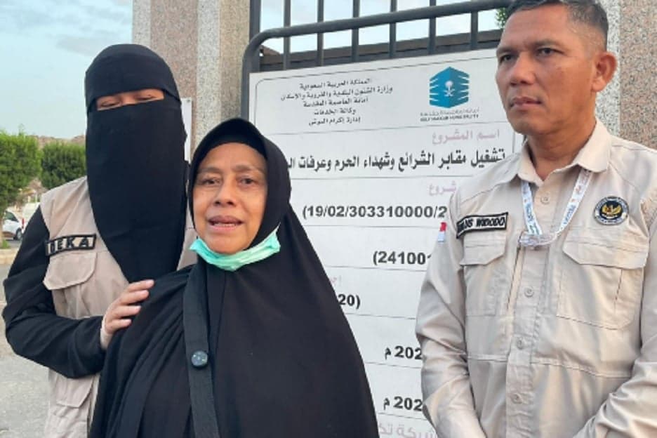 Kisah Tegar Istri Jemaah Haji Firdaus: Ikut Cari Suami Selama Seminggu, Kini Ikhlas Melepasnya Kisah Tegar Istri Jemaah Haji Firdaus: Ikut Cari Suami Selama Seminggu, Kini Ikhlas Melepasnya