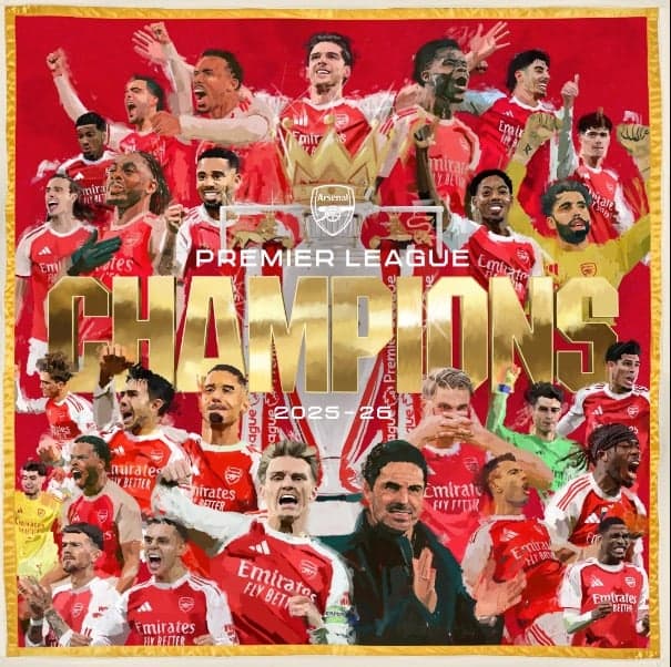 Arsenal Angkat Trofi Liga Inggris Arsenal Angkat Trofi Liga Inggris