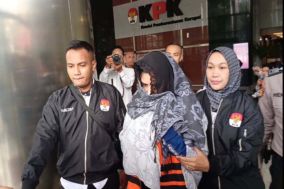 KPK Telusuri Pembelian Jam Tangan Mewah Bupati Pekalongan Nonaktif Fadia Arafiq KPK Telusuri Pembelian Jam Tangan Mewah Bupati Pekalongan Nonaktif Fadia Arafiq