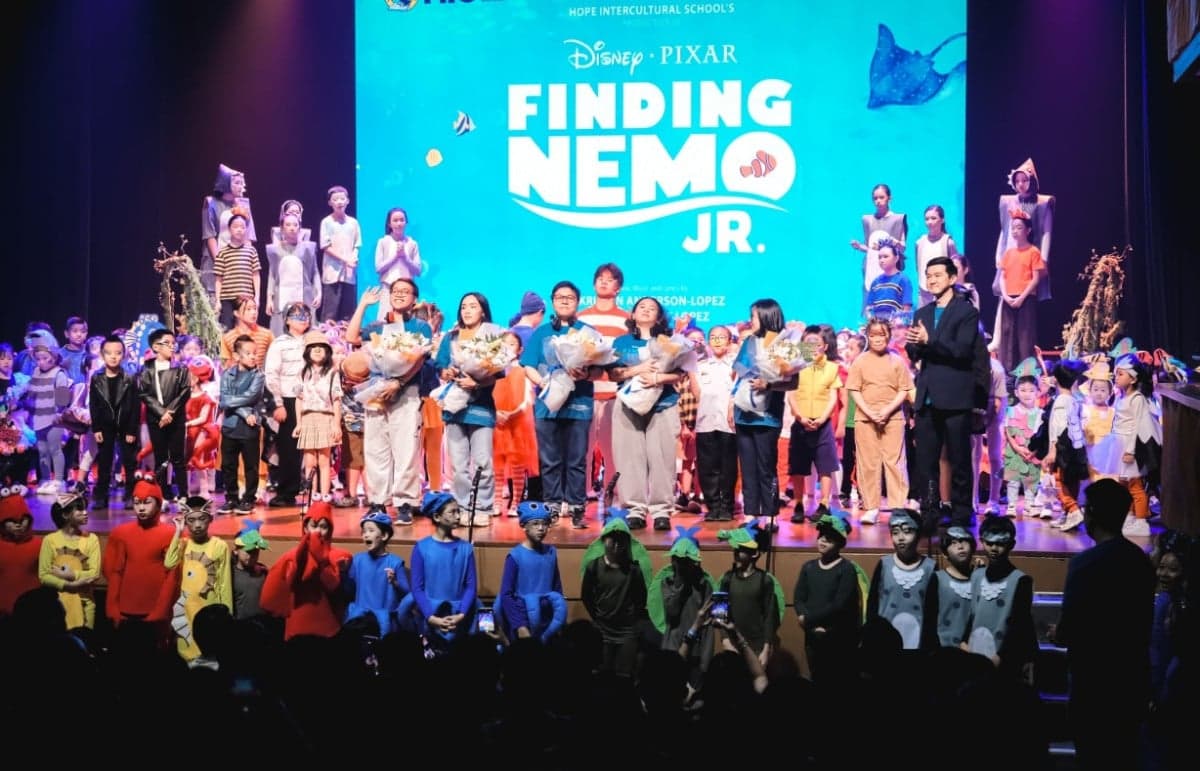 Pentas Disneys Finding Nemo Jr oleh Siswa HIS Donasikan Hasil Tiket untuk Pendidikan Papua Pentas Disneys Finding Nemo Jr oleh Siswa HIS Donasikan Hasil Tiket untuk Pendidikan Papua