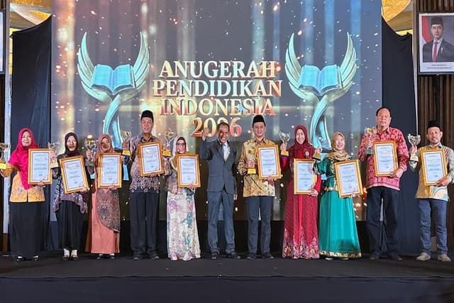 Ponpes Darul Amanah Kendal Raih Penghargaan Digitalisasi Pesantren Terbaik di Indonesia Ponpes Darul Amanah Kendal Raih Penghargaan Digitalisasi Pesantren Terbaik di Indonesia