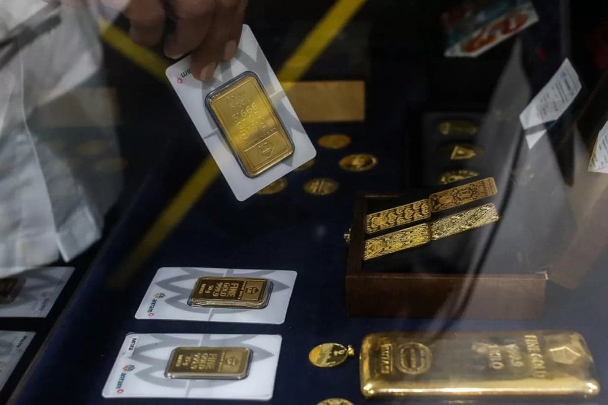 Turun Goceng, Harga Emas Antam Hari Ini Sentuh Rp2.798.000 per Gram Turun Goceng, Harga Emas Antam Hari Ini Sentuh Rp2.798.000 per Gram