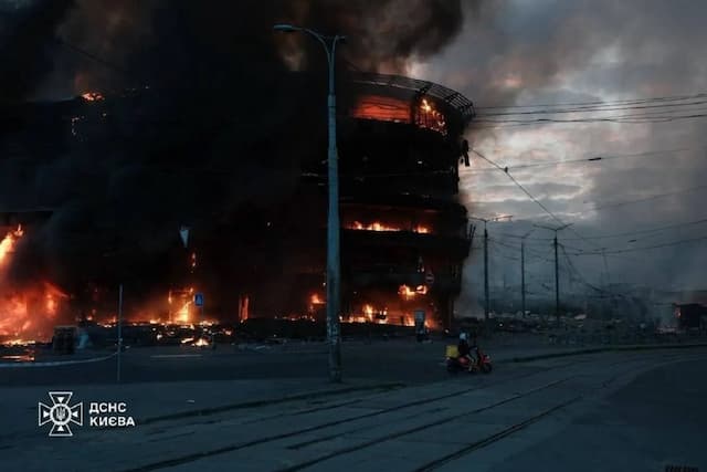 Rusia Akan Bombardir Ibu Kota Ukraina Lagi, Desak AS Evakuasi Diplomatnya Rusia Akan Bombardir Ibu Kota Ukraina Lagi, Desak AS Evakuasi Diplomatnya
