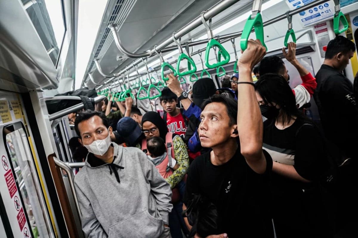 KRL Duri-Tangerang Gangguan, Penumpang Cemas KRL Duri-Tangerang Gangguan, Penumpang Cemas