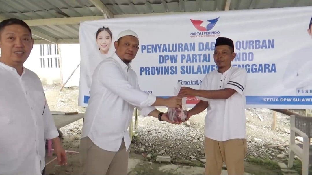 Partai Perindo Sultra Kurban 5 Sapi, Ferry Irawan: Bentuk Kepedulian kepada Masyarakat Partai Perindo Sultra Kurban 5 Sapi, Ferry Irawan: Bentuk Kepedulian kepada Masyarakat