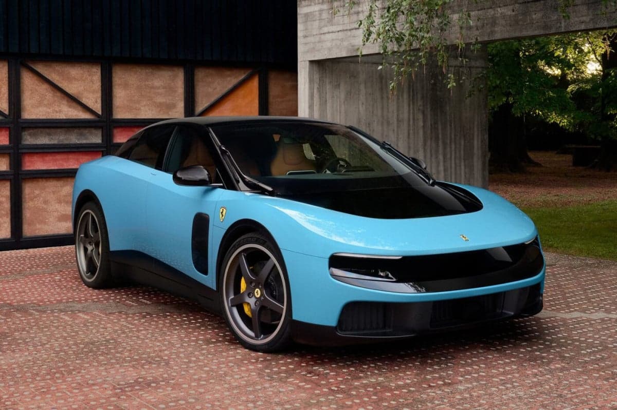 Saham Ferrari Anjlok Setelah Peluncuran Mobil Listrik Pertama, Luce Saham Ferrari Anjlok Setelah Peluncuran Mobil Listrik Pertama, Luce