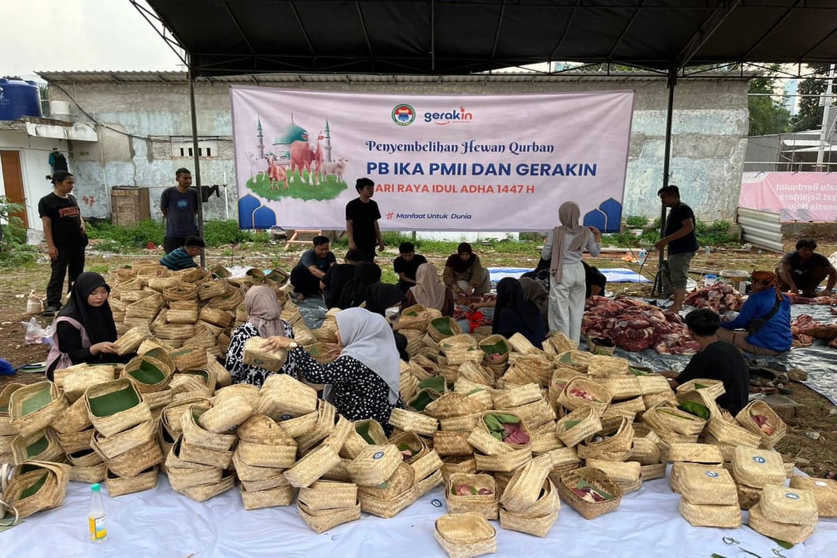 PB IKA PMII Terima Bantuan Sapi Presiden, Salurkan 5.000 Paket Daging Ramah Lingkungan PB IKA PMII Terima Bantuan Sapi Presiden, Salurkan 5.000 Paket Daging Ramah Lingkungan