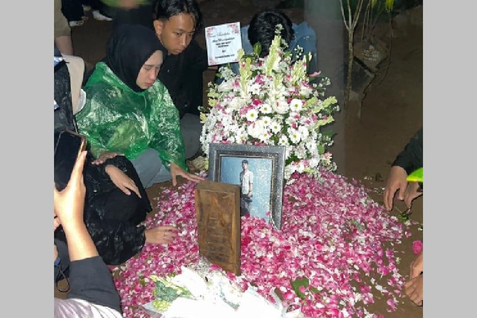 Tragedi Glamping Maut Sekeluarga Tewas di Temanggung, Salah Satu Korban Fotografer Keraton Yogyakarta Tragedi Glamping Maut Sekeluarga Tewas di Temanggung, Salah Satu Korban Fotografer Keraton Yogyakarta