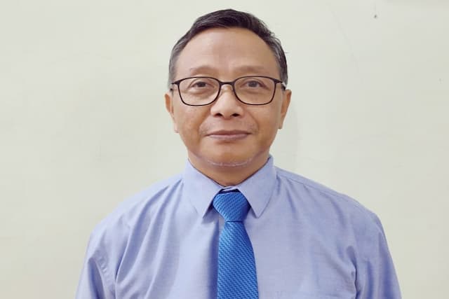 Merawat Kebhinnekaan Melalui Internalisasi Nilai Pancasila dan Penguatan Bela Negara Merawat Kebhinnekaan Melalui Internalisasi Nilai Pancasila dan Penguatan Bela Negara