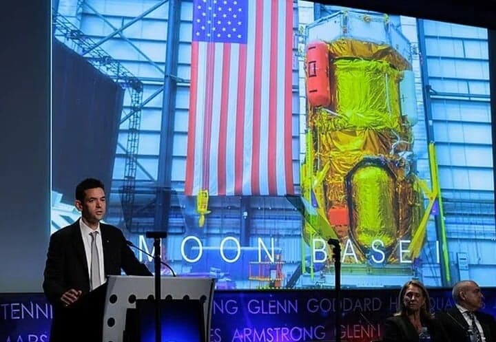 NASA Umumkan Akan Bangun Kota di Bulan dalam Waktu 6 Tahun NASA Umumkan Akan Bangun Kota di Bulan dalam Waktu 6 Tahun