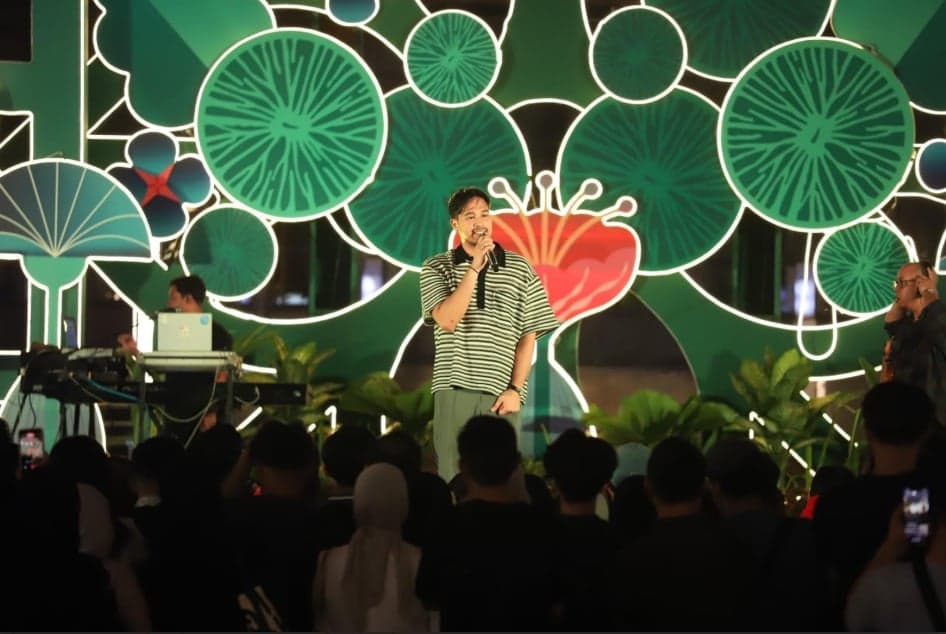Penampilan Adrian Khalif Jadi Puncak Musiczone Okezone 2026, Ajak Penonton Nyanyi Bareng Penampilan Adrian Khalif Jadi Puncak Musiczone Okezone 2026, Ajak Penonton Nyanyi Bareng