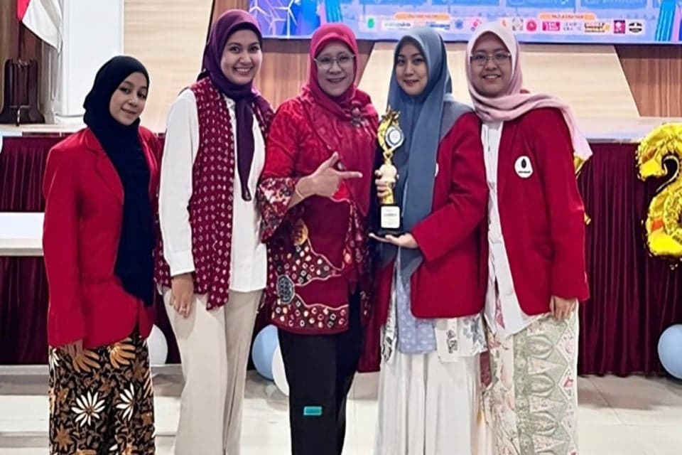 Pengembangan Usaha Kreatif, Mahasiswa UMB Raih Juara Nasional UNEX 2026 di Karawang Pengembangan Usaha Kreatif, Mahasiswa UMB Raih Juara Nasional UNEX 2026 di Karawang