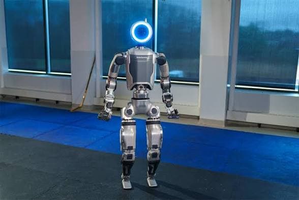 China Kenalkan Sistem Identitas Digital untuk Robot Humanoid China Kenalkan Sistem Identitas Digital untuk Robot Humanoid