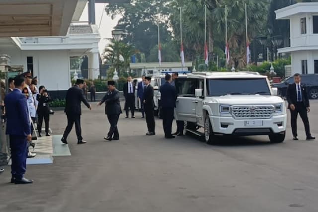 Prabowo Tiba di Kantor Kemhan Jelang Upacara Persemayaman Ryamirzad Ryamizard Ryacudu Prabowo Tiba di Kantor Kemhan Jelang Upacara Persemayaman Ryamirzad Ryamizard Ryacudu