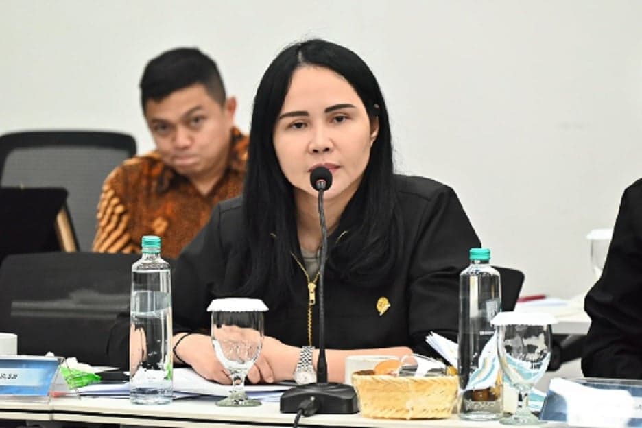 Shanty Alda Nathalia Ajak Masyarakat Perkuat Persatuan Bangsa di Hari Lahir Pancasila Shanty Alda Nathalia Ajak Masyarakat Perkuat Persatuan Bangsa di Hari Lahir Pancasila