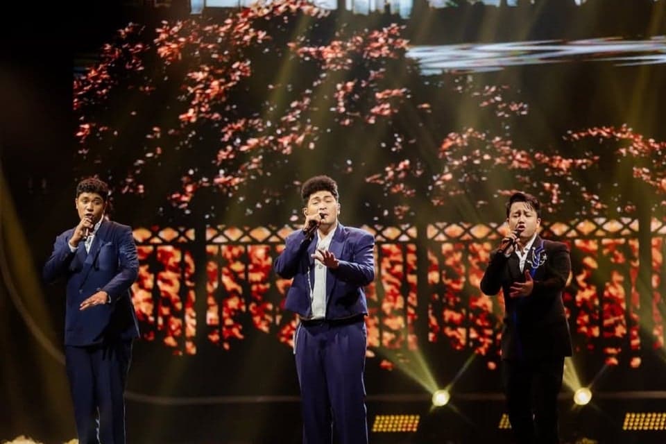 Rio, Josh Flo, dan Ecky Kompak Bawakan 'Shape of My Heart', Juri dan Penonton Ikut Bernyanyi Rio, Josh Flo, dan Ecky Kompak Bawakan 'Shape of My Heart', Juri dan Penonton Ikut Bernyanyi