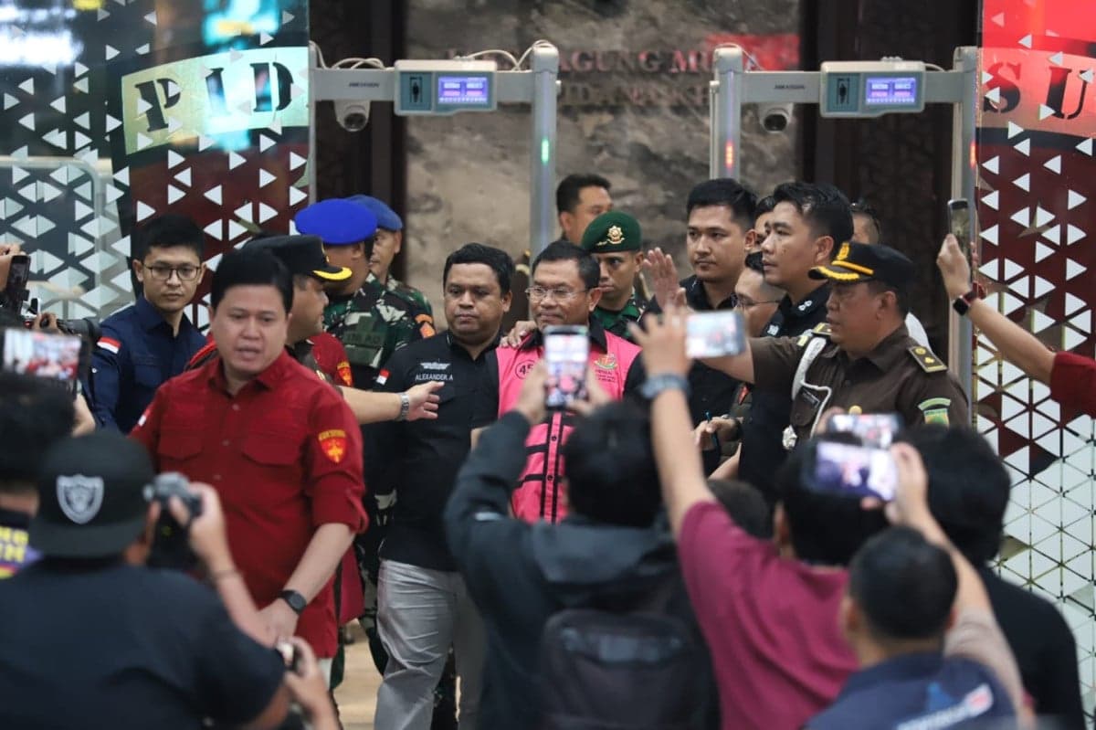 Selain Dadan, Kejagung Juga Tahan Sony Sanjaya dan Lodewyk Pusung! Selain Dadan, Kejagung Juga Tahan Sony Sanjaya dan Lodewyk Pusung!