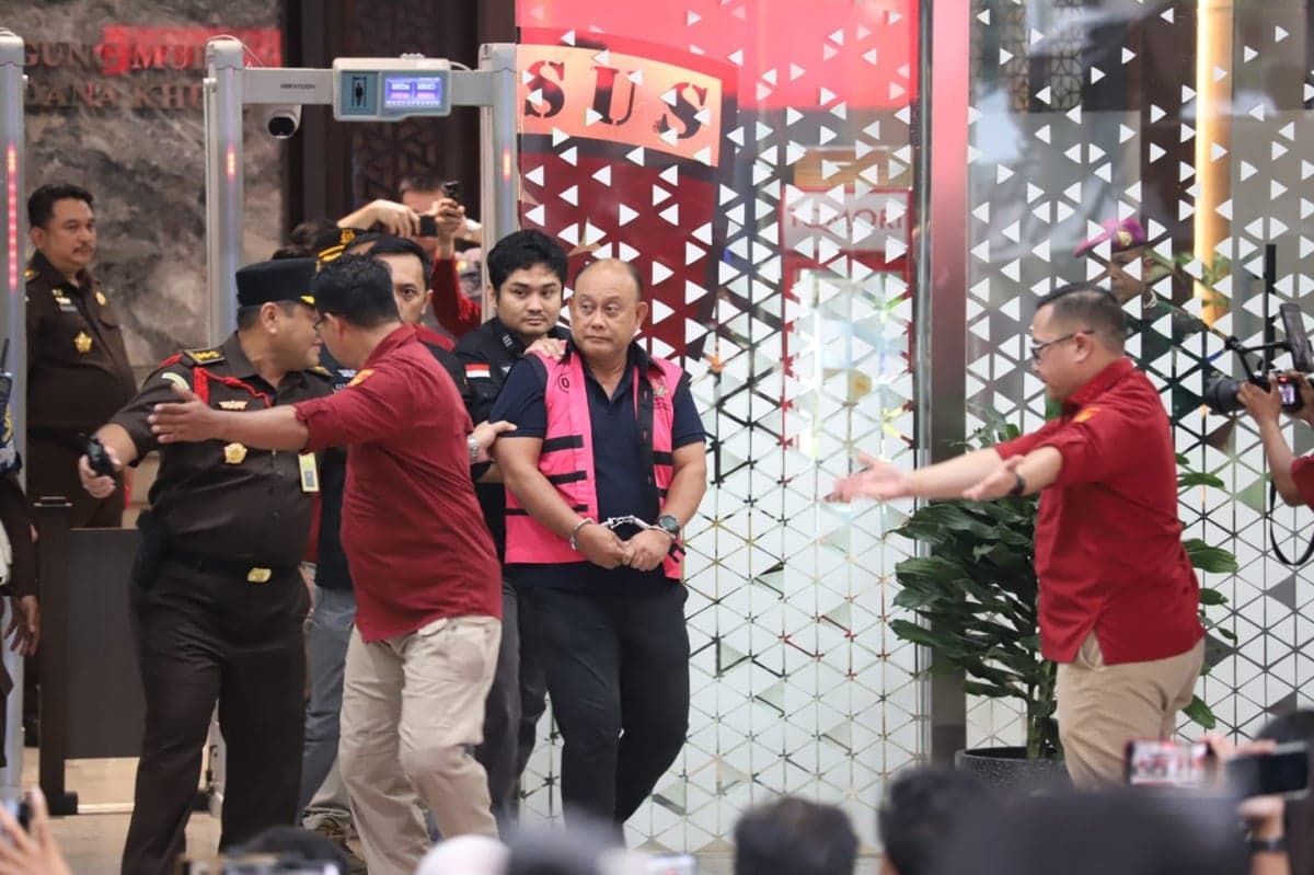 Jadi Tersangka Korupsi MBG, Dadan Hindayana Punya Harta Kekayaan Rp9 Miliar Jadi Tersangka Korupsi MBG, Dadan Hindayana Punya Harta Kekayaan Rp9 Miliar