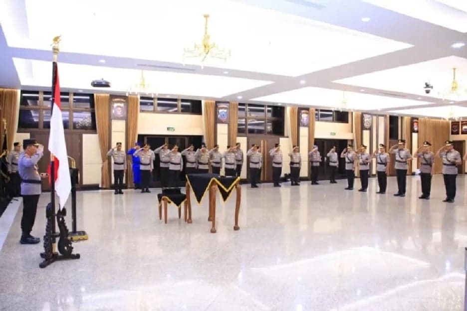 Kapolri Tunjuk 6 Kombes Pol Jabat Dirreskrimsus dan Dirreskrimum, Ini Daftarnya Kapolri Tunjuk 6 Kombes Pol Jabat Dirreskrimsus dan Dirreskrimum, Ini Daftarnya