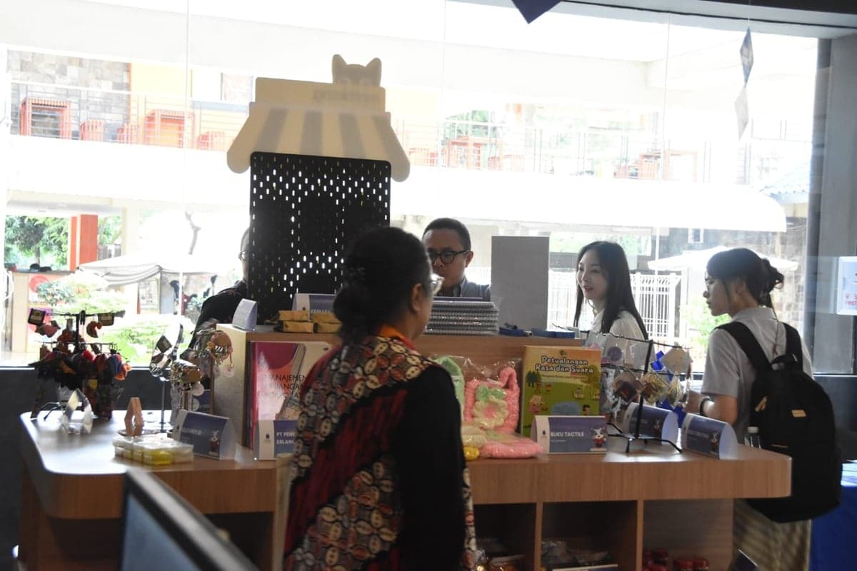 UMB Perkuat Diplomasi Kreatif Indonesia-Tiongkok, Pamerkan 100 Karya Desain Merek Inovatif UMB Perkuat Diplomasi Kreatif Indonesia-Tiongkok, Pamerkan 100 Karya Desain Merek Inovatif