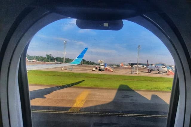 Rupiah Ambles ke Rp17.900, Siap-siap! Harga Tiket Pesawat Bakal Naik Rupiah Ambles ke Rp17.900, Siap-siap! Harga Tiket Pesawat Bakal Naik