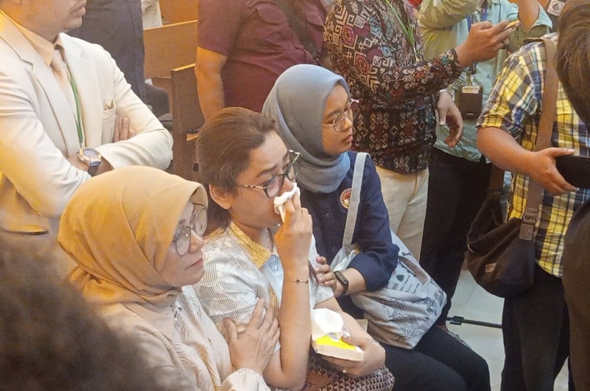Vonis 3 Prajurit TNI Bikin Keluarga Kacab Bank Menangis Kecewa Vonis 3 Prajurit TNI Bikin Keluarga Kacab Bank Menangis Kecewa