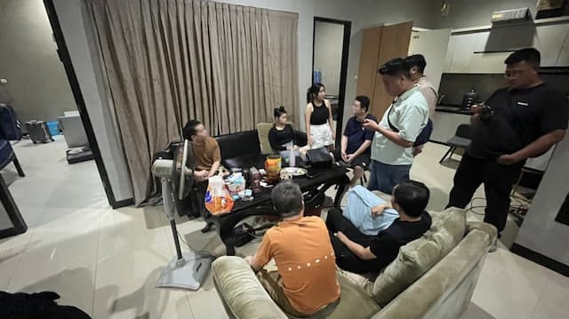 Imigrasi Semarang Bongkar Praktik Love Scamming, Tangkap 4 WNA China Imigrasi Semarang Bongkar Praktik Love Scamming, Tangkap 4 WNA China