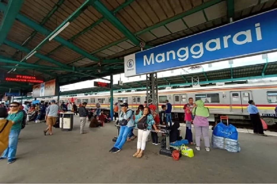 KRL Bogor-Jakarta Kota Alami Gangguan di Manggarai, Penumpang Dialihkan KRL Bogor-Jakarta Kota Alami Gangguan di Manggarai, Penumpang Dialihkan