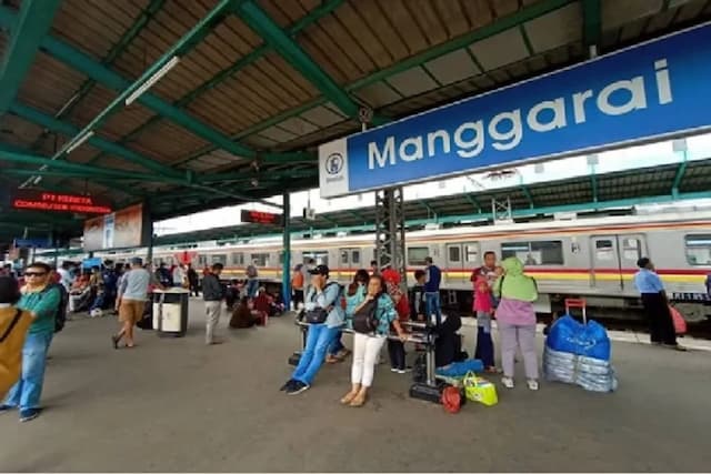 KRL Bogor-Jakarta Kota Alami Gangguan di Manggarai, Penumpang Dialihkan KRL Bogor-Jakarta Kota Alami Gangguan di Manggarai, Penumpang Dialihkan