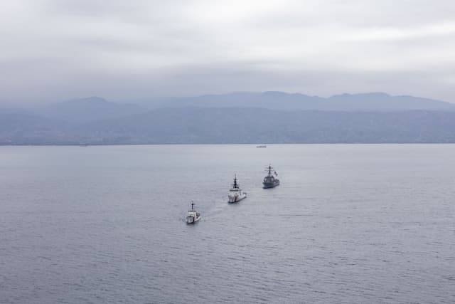 Setelah Operasi Venezuela, AS Kerahkan 3 Kapal Perang ke Negara Miskin Ini, Apa Rencana Trump? Setelah Operasi Venezuela, AS Kerahkan 3 Kapal Perang ke Negara Miskin Ini, Apa Rencana Trump?